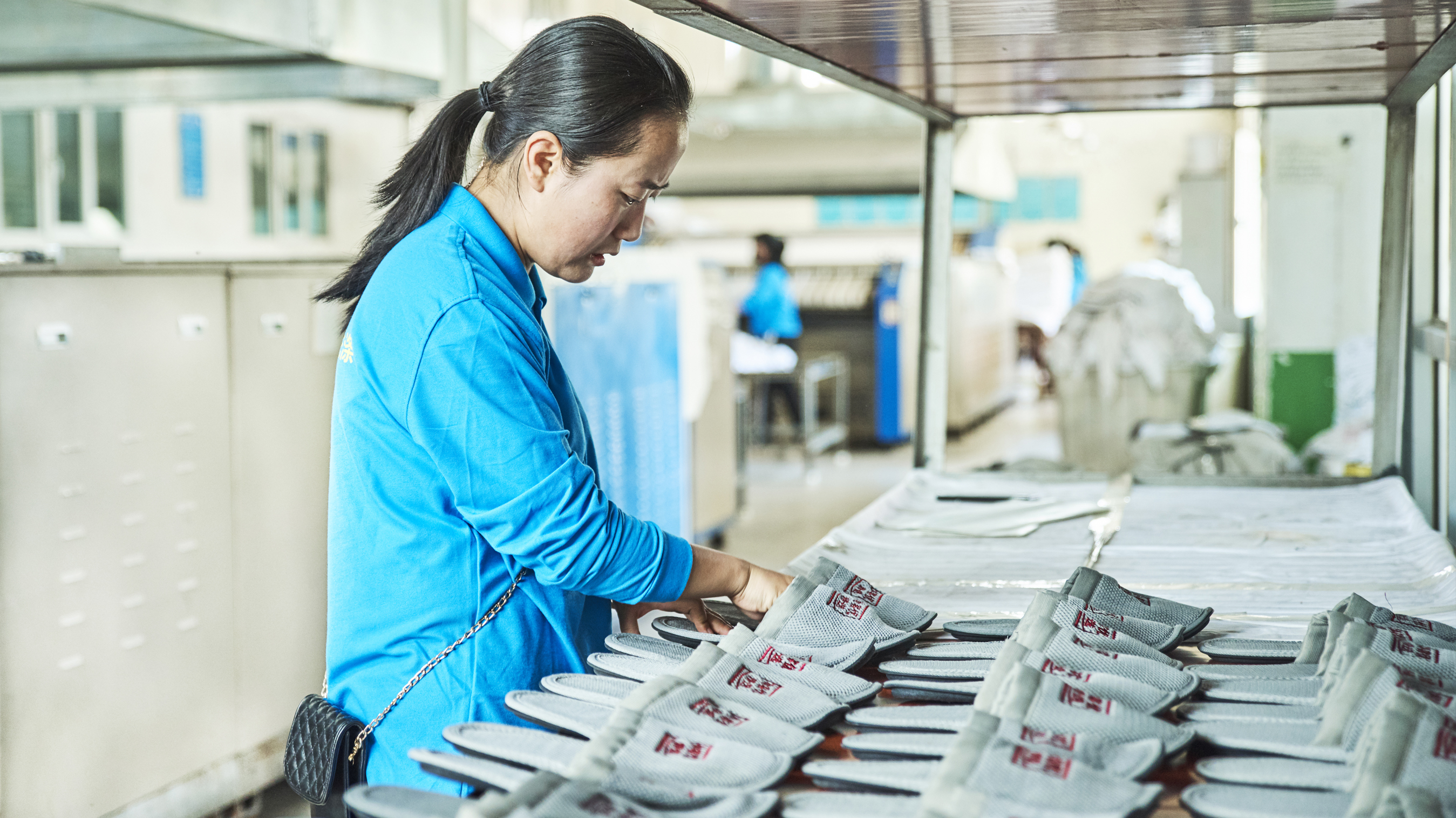 环保拖鞋洗涤后自然晾晒